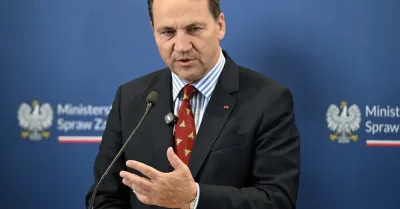 Sikorski: nie ma jeszcze decyzji w sprawie bazy amerykańskiej w Polsce